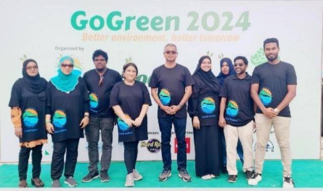 CLEAN Maldives GoGreen volunteers